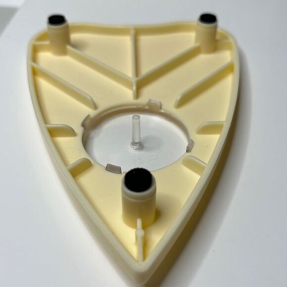 Ouija 2017 edition Open box but gem mint condition, make family game night fun - Picture 8 of 16